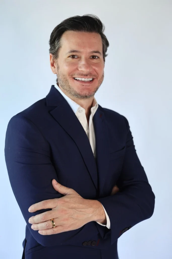 Dr. Pedro Junior — Diretor Clínico da PJ Odontologia