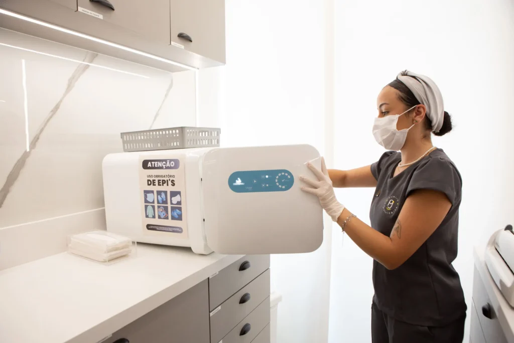 Área de esterilização de instrumentos da PJ Odontologia
